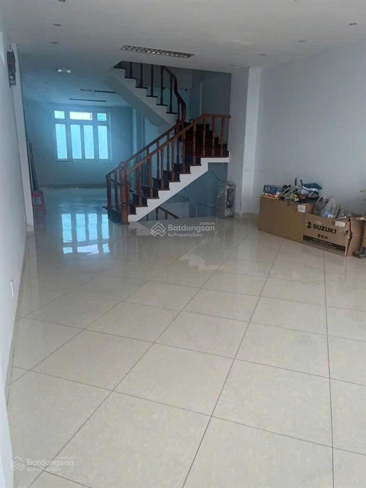 Cho thuê toà nhà 5 tầng mặt tiềnkha vạn cân thủ đức, 386m2  có thang máy