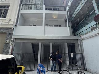 Cho thuê nhà mặt tiền 3 tầng nguyễn khoái, quận 4, kinh doanh ngay, 8x9m, sàn trống, 55 triệu/tháng