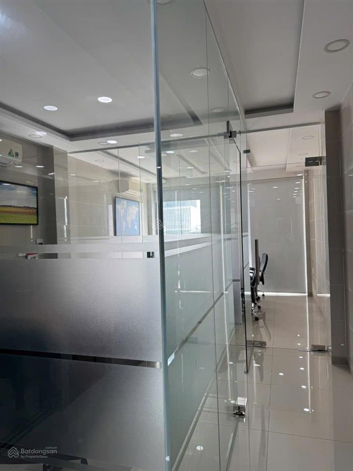 Cho thuê nhà 5 tầng, nguyễn gia trí, bình thạnh, có thang máy, dtsd 450m2, 45tr
