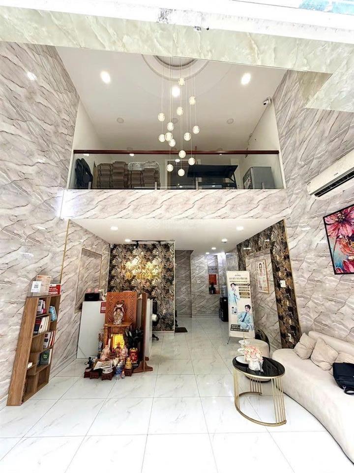 Cho thuê nhà 5 tầng, mặt tiền bàu cát 1, tân bình, dtsd 270m2