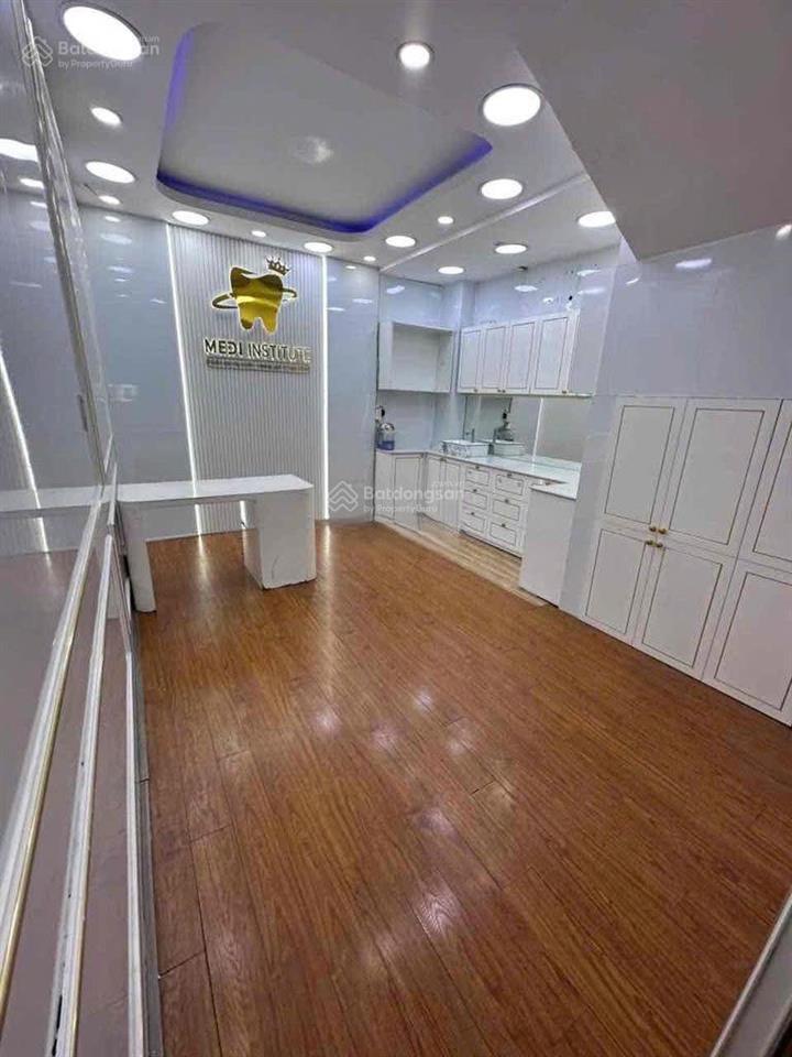 Nhà mặt tiền phạm văn hai, tân bình, trệt 3 lầu, dtsd 320m2 chỉ 35tr