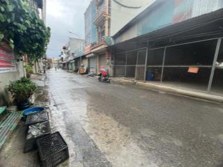 Chị gái tôi chính chủ cần bán nhà hương ngải  đường xe oto tránh full thổ cư. dt310m2,mt11m