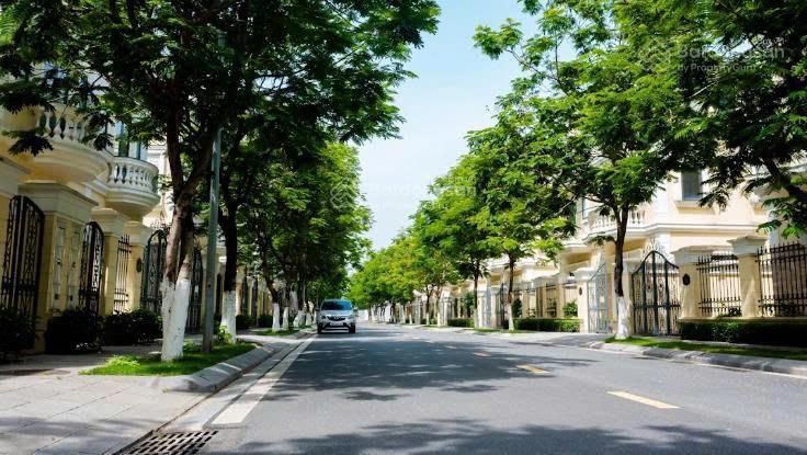 Biệt thự với tổng dtxd 352m2 giá như liền kề ngay kđt đáng sống nhất thủ đô. có nên xuống tiền?