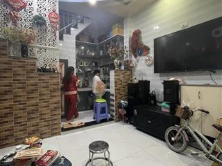Nhà quận 3  ngang 4m  4 lầu đúc btct3pn  hẻm thông  giá chưa tới 3.95 tỷ  cực ngon