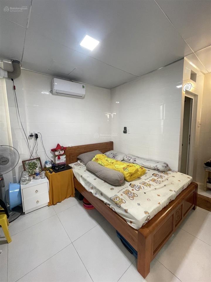Trung tâm quận 5 ngay trần bình trọng nhà 3 tầng btct  2pn  3 wc ngang hơn 4m chỉ 3.2