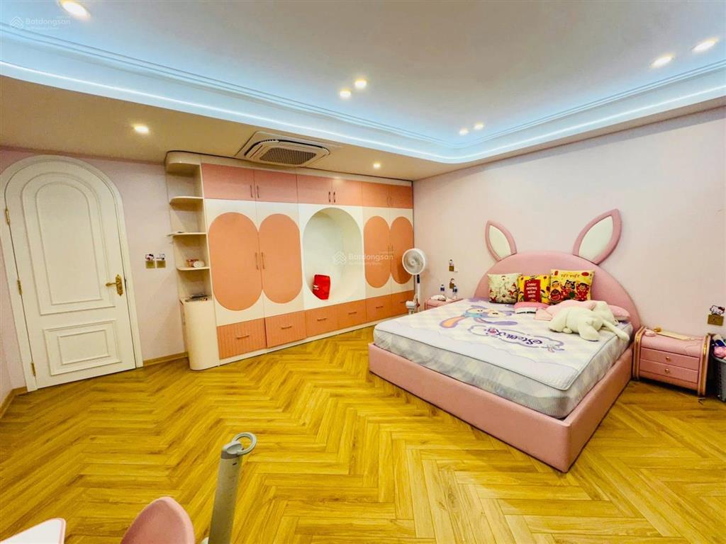 Bán nhà phố nghĩa tân, một nhà ra phố, ô tô, nhà mới ở ngay, ô chờ thang máy, kinh doanh, 60m2*5t
