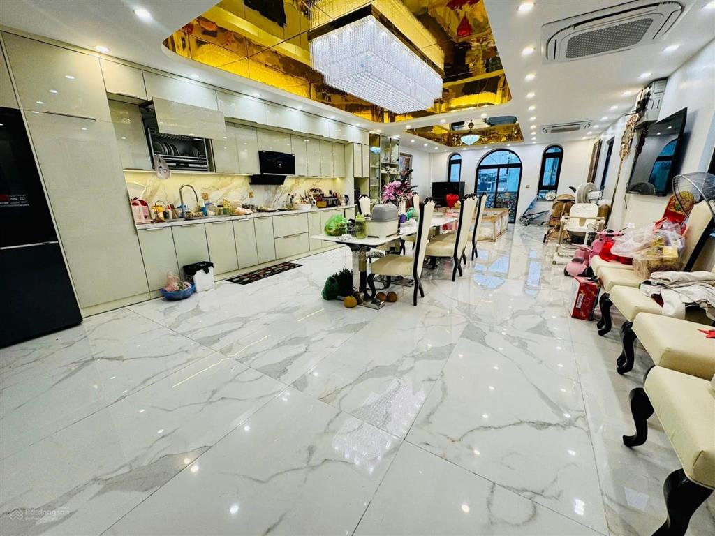 Bán nhà phố nghĩa tân, một nhà ra phố, ô tô, nhà mới ở ngay, ô chờ thang máy, kinh doanh, 60m2*5t