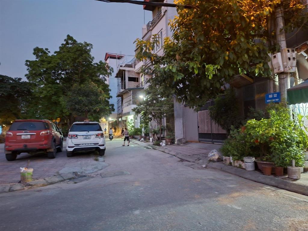 Bán đất hồ ao lão gia thượng ngọc thụy, mt 5.5m, thửa a4, 7 chỗ thông, cạnh khai sơn, chợ, trường