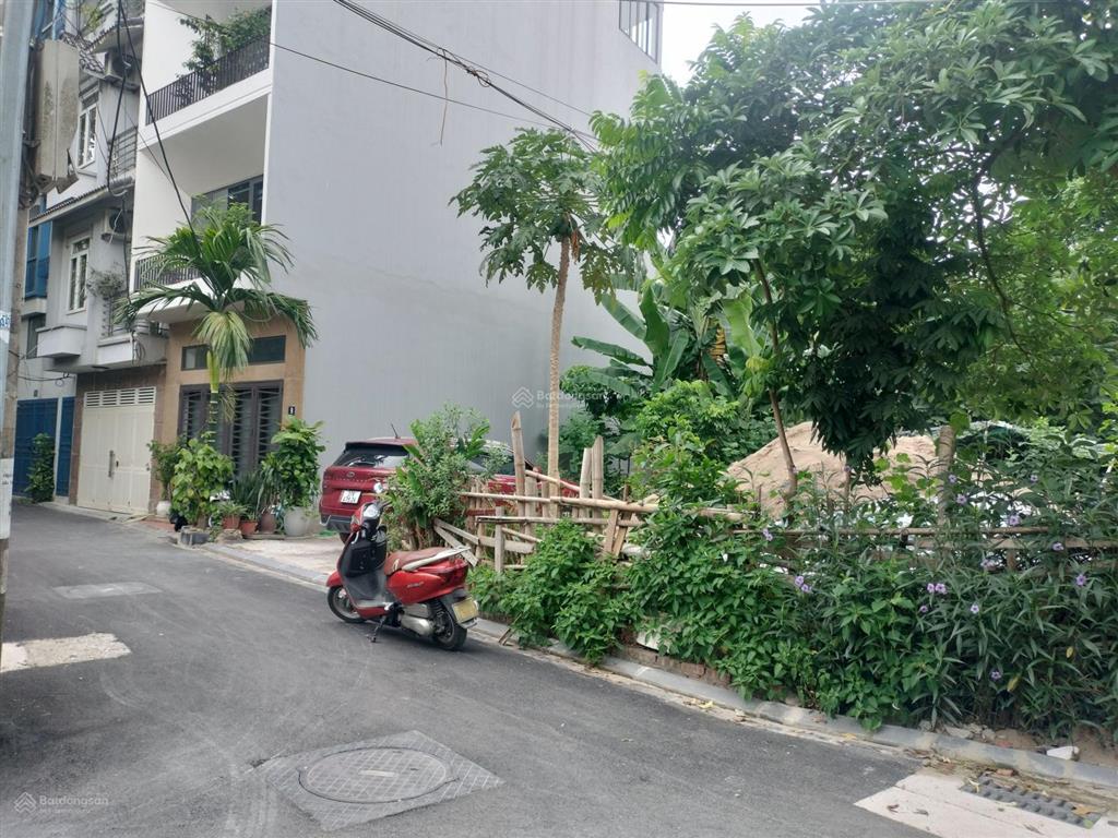 Bán đất hồ ao lão gia thượng ngọc thụy, mt 5.5m, thửa a4, 7 chỗ thông, cạnh khai sơn, chợ, trường