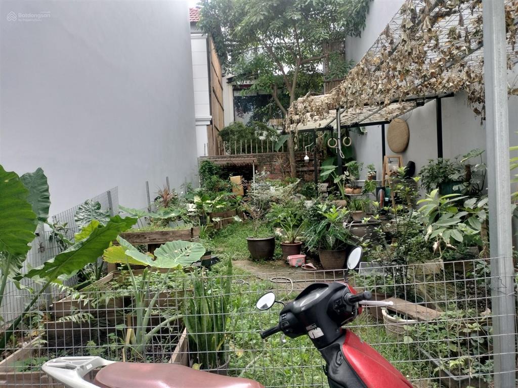 Bán đất hồ ao lão gia thượng ngọc thụy, mt 5.5m, thửa a4, 7 chỗ thông, cạnh khai sơn, chợ, trường