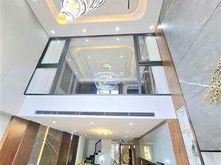 Full nội thất cao cấp 7 tầng thang máy gara 2 ôtô, đường ô tô tránh, trung tâm gia thượng ngọc thụy