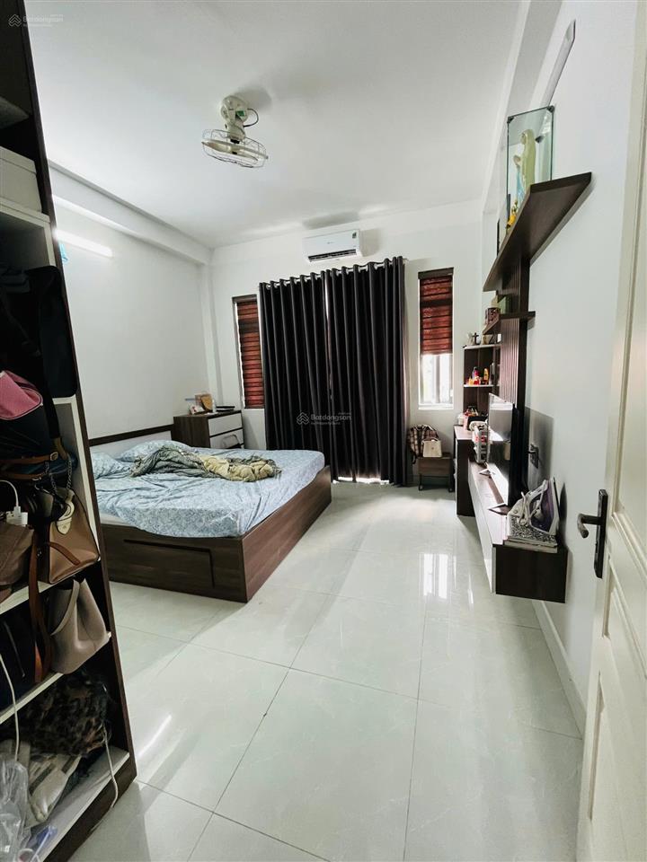 Bán nhà hẻm 6m thông gò dầu (4m x 15m) nhà 1 trệt 1 lững 3 lầu sân thượng
