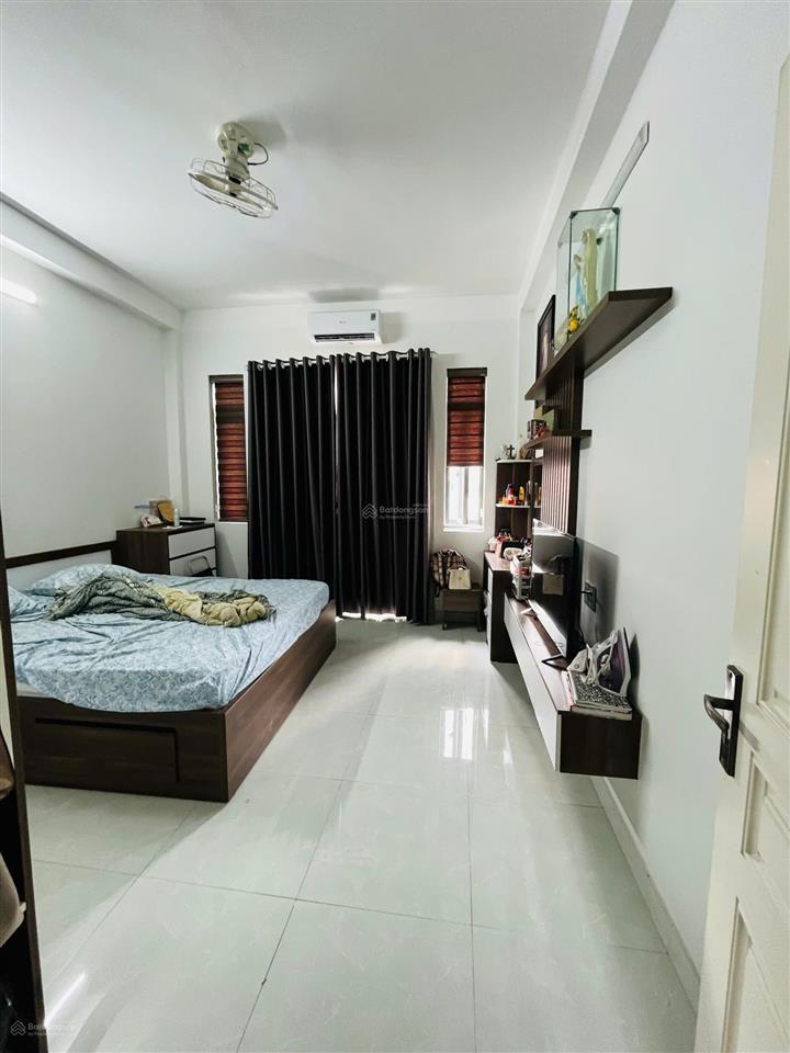 Bán nhà hẻm 6m thông gò dầu (4m x 15m) nhà 1 trệt 1 lững 3 lầu sân thượng