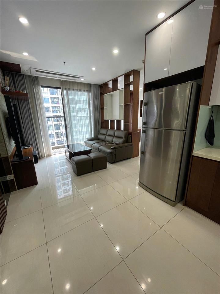 Chính chủ cho thuê căn hộ 2 ngủ + 1  64m2 tầng 24 full nội thất  vinhomes smart city