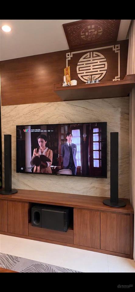 Chính chủ cho thuê căn hộ 2 ngủ + 1  64m2 tầng 24 full nội thất  vinhomes smart city