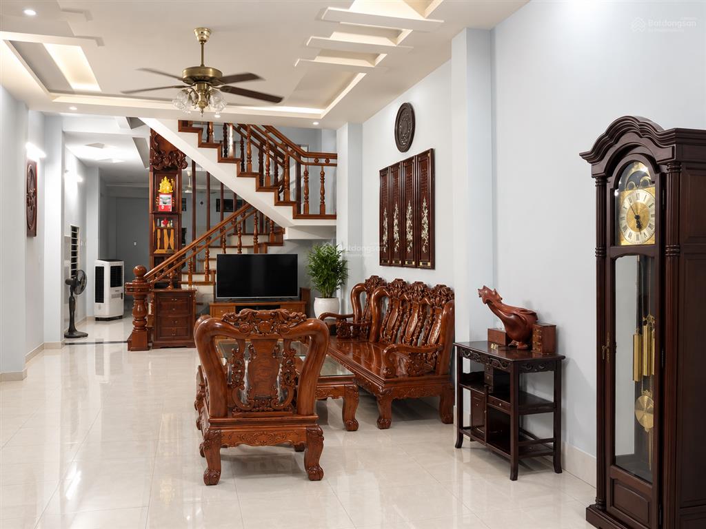 Nhà rộng, sân rộng hai mặt tiền trước sau kinh doanh được 48b tân hòa 2