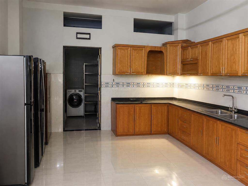 Nhà rộng, sân rộng hai mặt tiền trước sau kinh doanh được 48b tân hòa 2