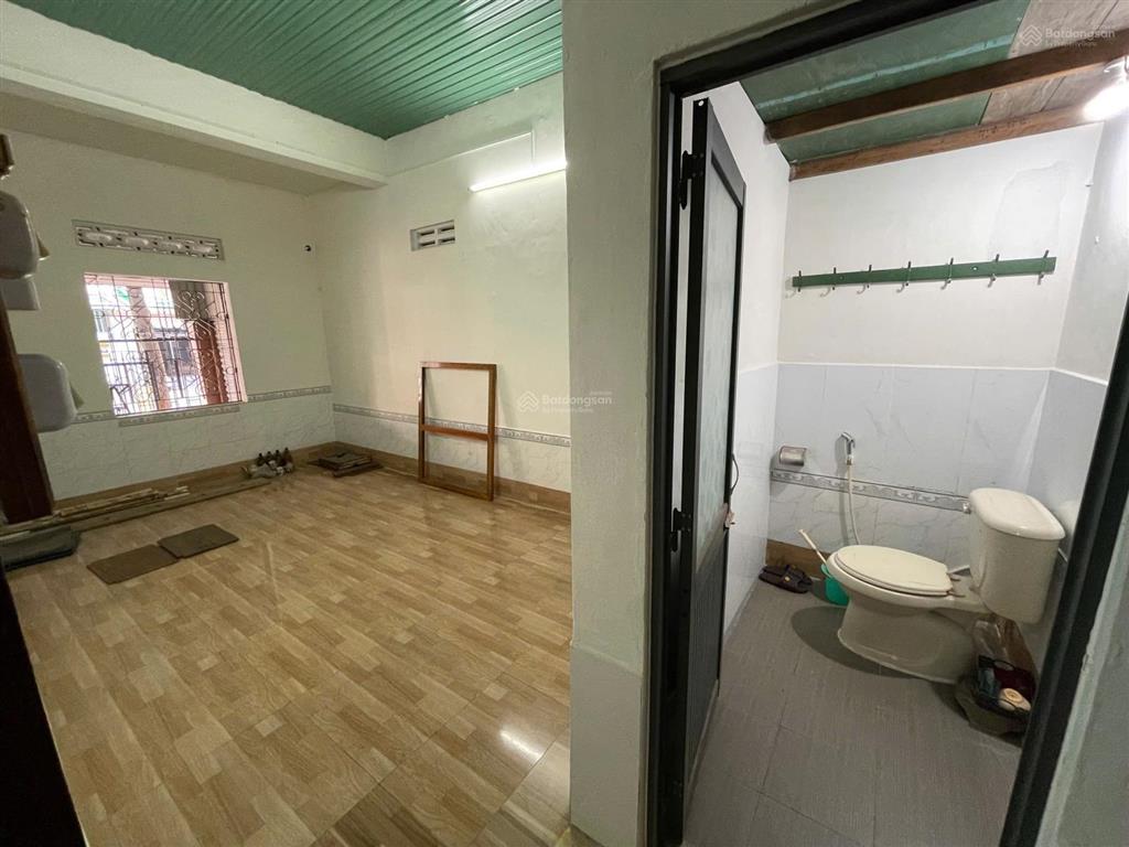 Cho thuê nhà góc 2 mặt tiền điện biên phủ, cách biển 300m