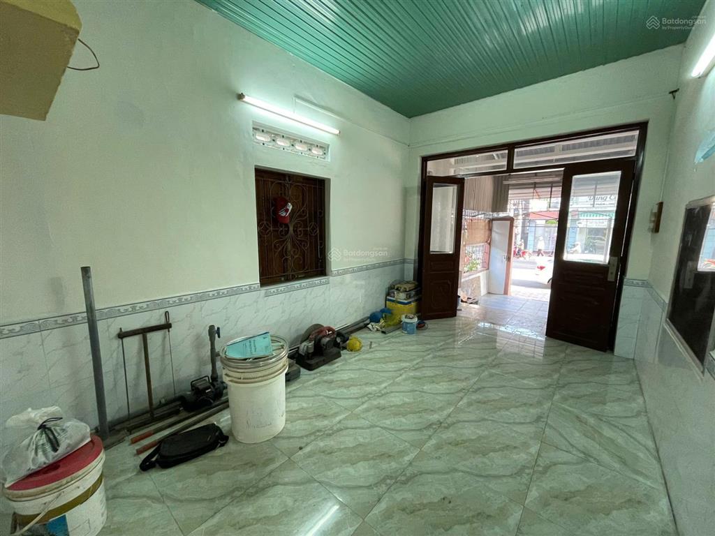 Cho thuê nhà góc 2 mặt tiền điện biên phủ, cách biển 300m
