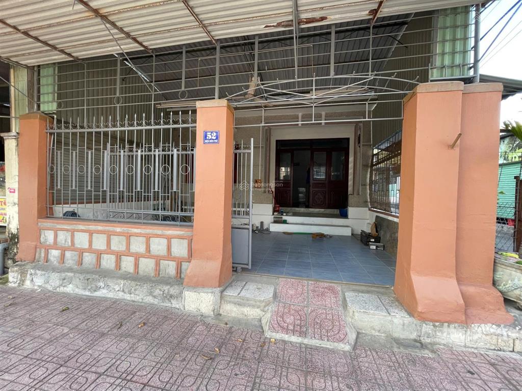 Cho thuê nhà góc 2 mặt tiền điện biên phủ, cách biển 300m