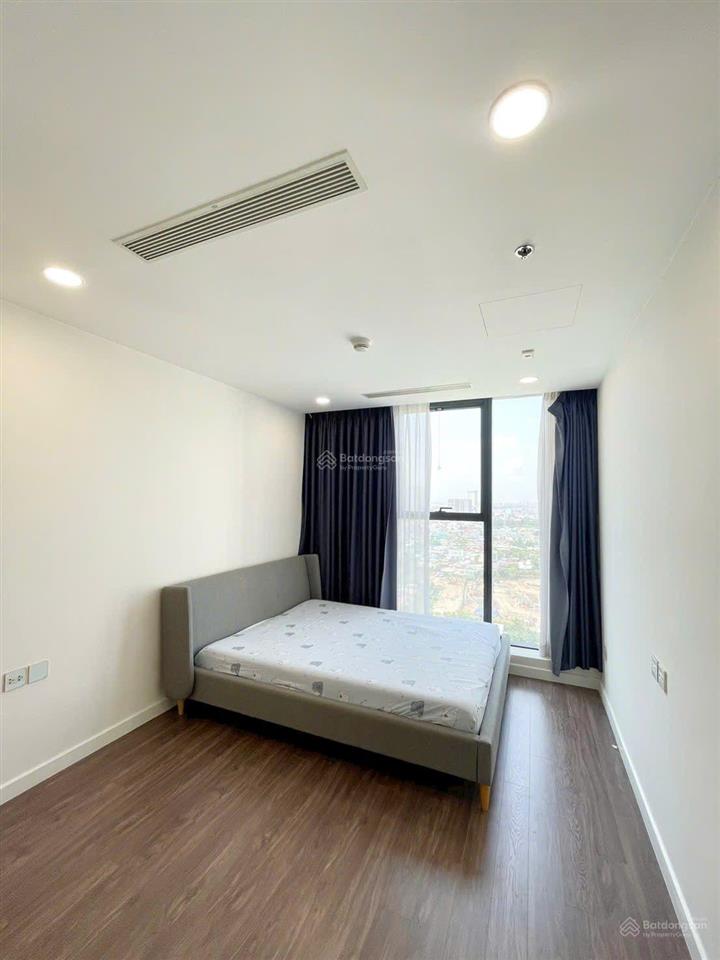 Cho thuê sunshine sky city 4 phòng ngủ 3wc full nội thất 27 triệu ( 132m2 +1 kho) ở liền được