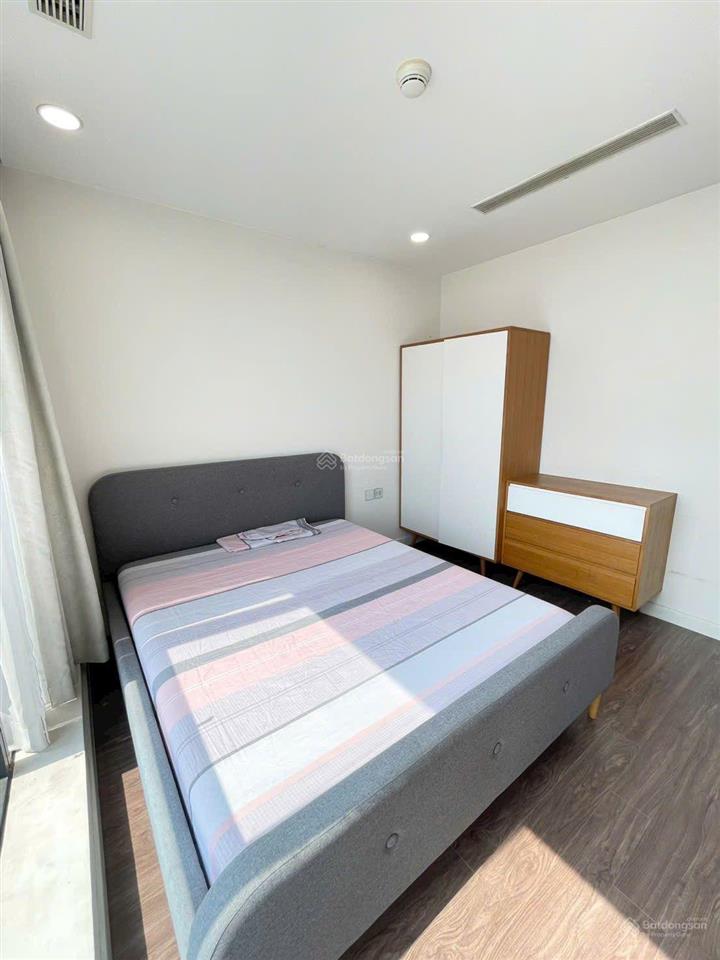 Cho thuê sunshine sky city 4 phòng ngủ 3wc full nội thất 27 triệu ( 132m2 +1 kho) ở liền được