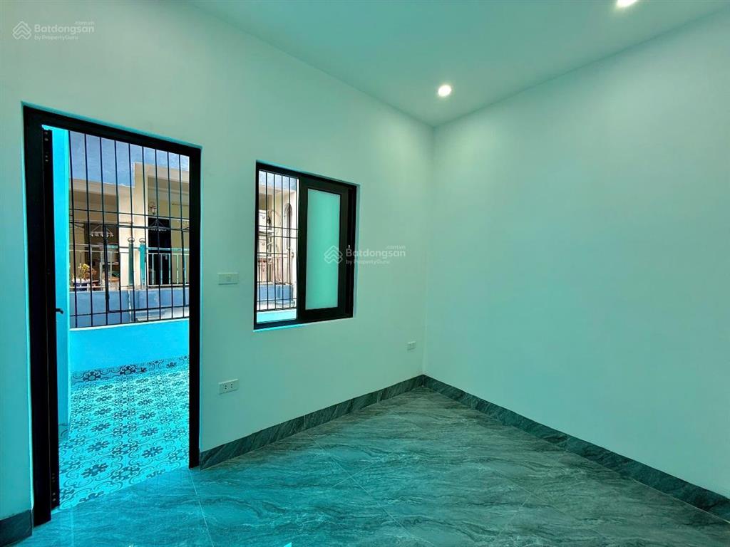 Hiếm  bán nhà phân lô đường láng  gần giao thông vận tải  43m  5 tầng  ô tô  thang máy