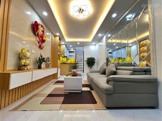 Chỉ 15,8 tỷ  45m  6 tầng  thang máy  ô tô cách 30m  nhà phố láng  đống đa  hà nội