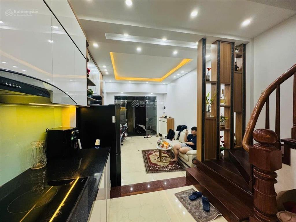 Chỉ 12,75 tỷ  nhà đẹp  ở ngay  full nội thất  phố quan hoa  thông ngõ 68 cầu giấy