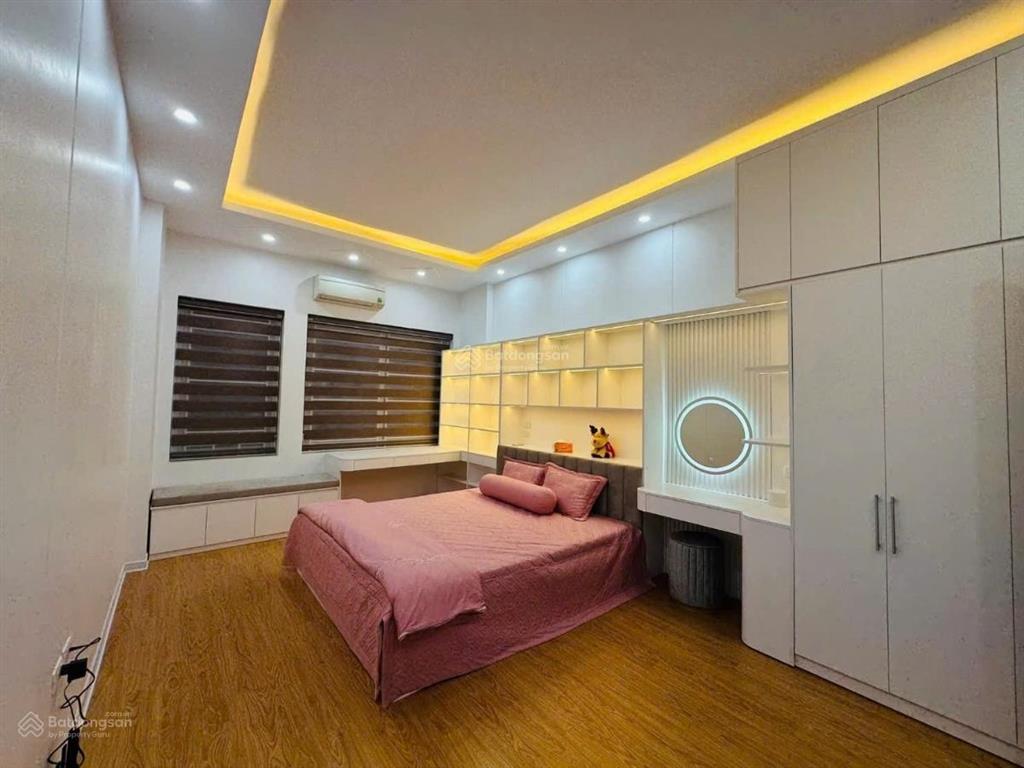 Chỉ 12,75 tỷ  nhà đẹp  ở ngay  full nội thất  phố quan hoa  thông ngõ 68 cầu giấy