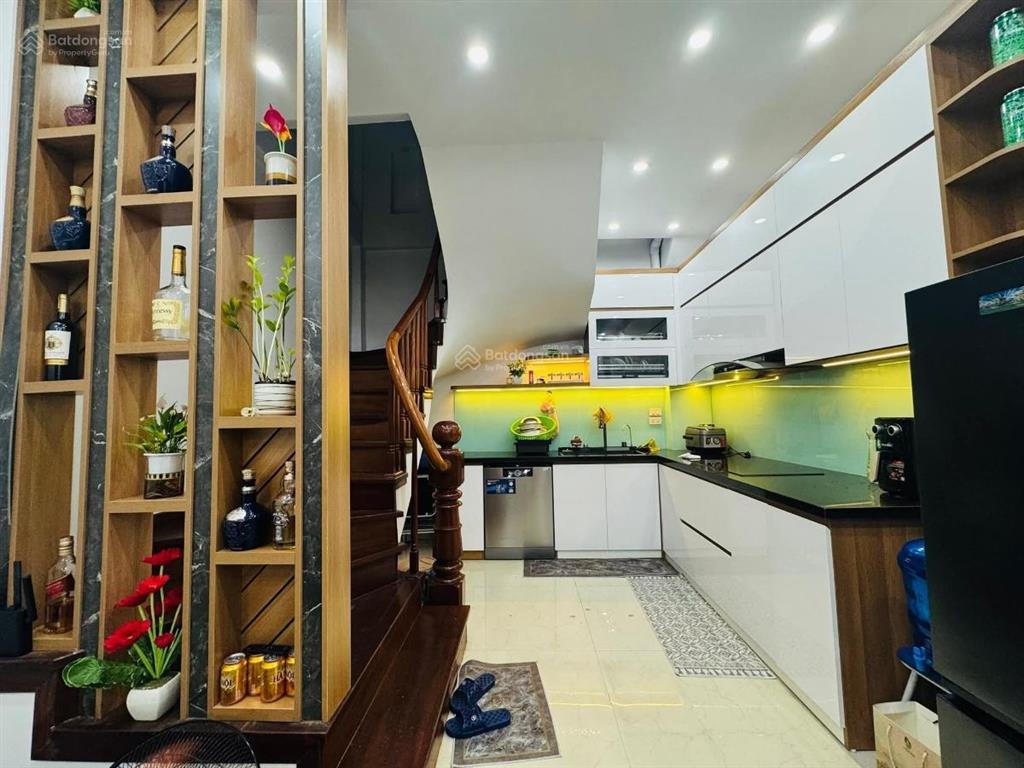 Chỉ 12,75 tỷ  nhà đẹp  ở ngay  full nội thất  phố quan hoa  thông ngõ 68 cầu giấy