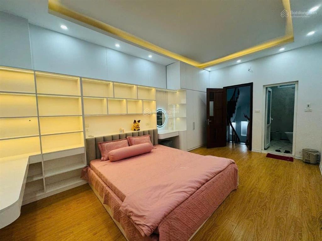 Chỉ 12,75 tỷ  nhà đẹp  ở ngay  full nội thất  phố quan hoa  thông ngõ 68 cầu giấy