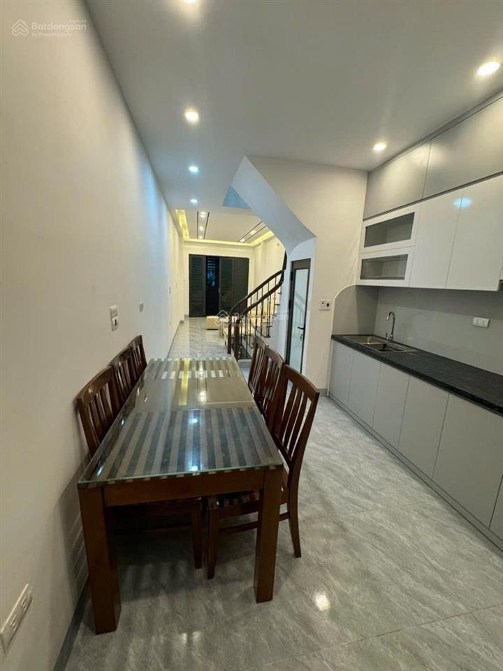 Hiếm  chỉ 8,6 tỷ  50m  4 tầng  ô tô cách 5m  nhà đẹp hoàng hoa thám  ba đình