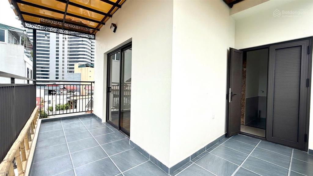 Hiếm  chỉ 16,2 tỷ  phân lô ô tô  thang máy  6 tầng  mt 5,7m  phố xuân đỉnh  hà nội
