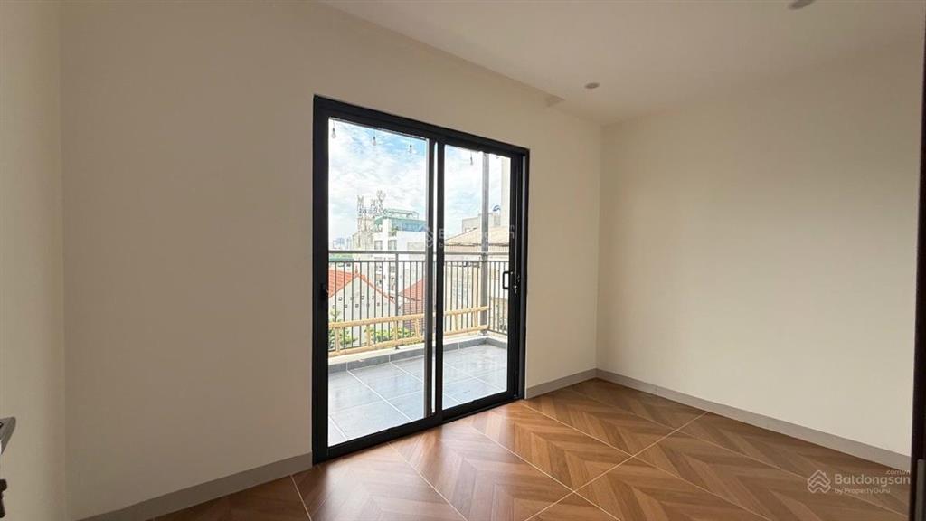 Hiếm  chỉ 16,2 tỷ  phân lô ô tô  thang máy  6 tầng  mt 5,7m  phố xuân đỉnh  hà nội