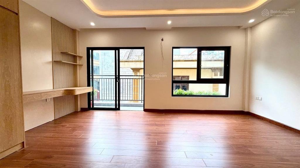 Hiếm  chỉ 16,2 tỷ  phân lô ô tô  thang máy  6 tầng  mt 5,7m  phố xuân đỉnh  hà nội