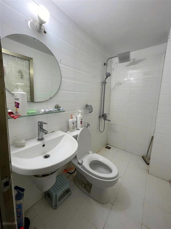 Cho thuê nhà nguyên căn ngõ 463 đội cấn  gần cây xăng đội cấn