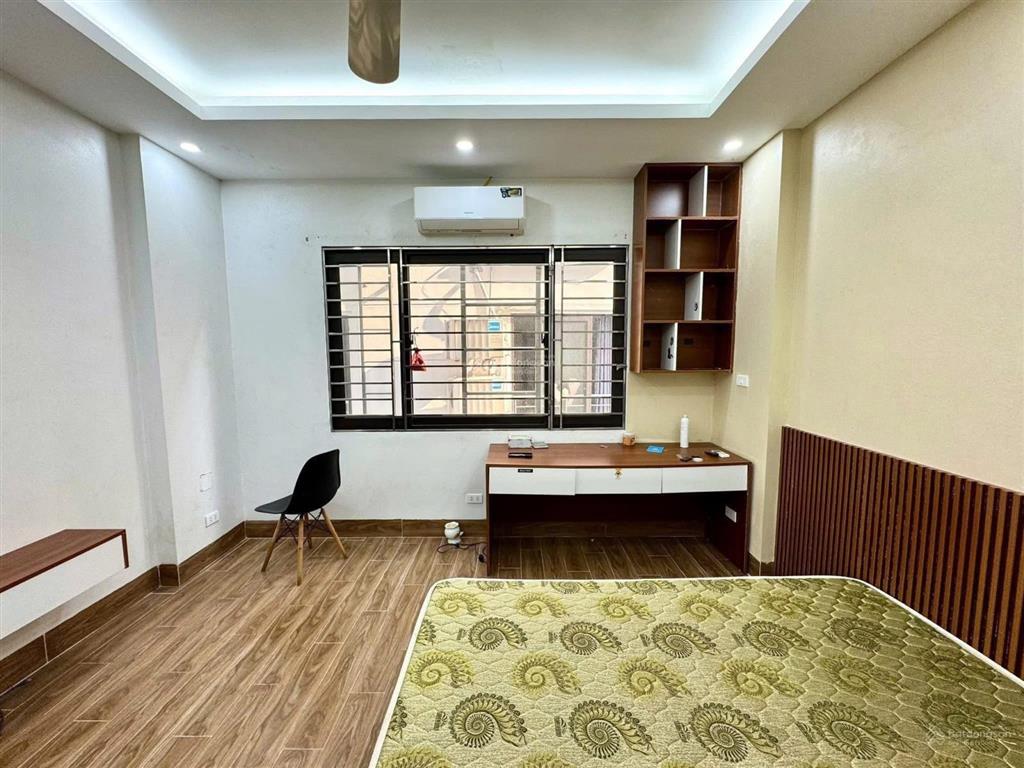 Chỉ 10,4 tỷ  nhà đẹp  thang máy  cách phố 30m  6 tầng  full đồ  võ chí công  hoàng quốc việt