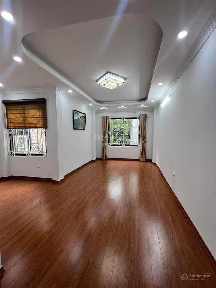 Cho thuê nhà nguyên căn phố hoàng hoa thám  ba đình  hà nội
