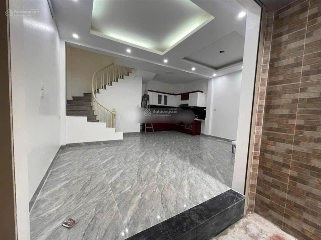 Cho thuê nhà nguyên căn phố đào tấn  ba đình  hà nội