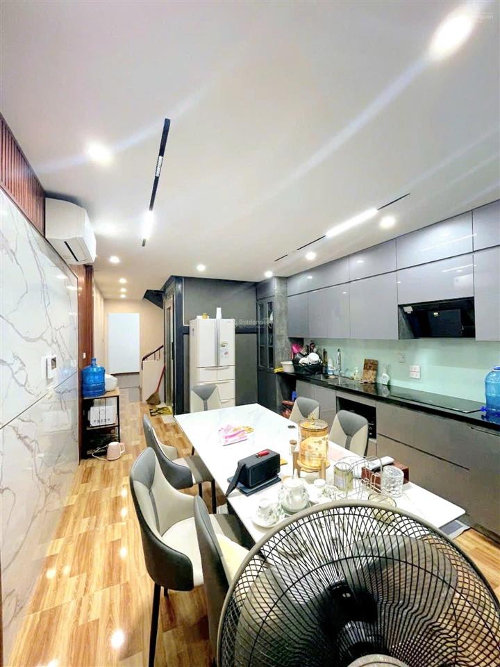 Cho thuê nhà nguyên căn phố đào tấn  ba đình  hà nội