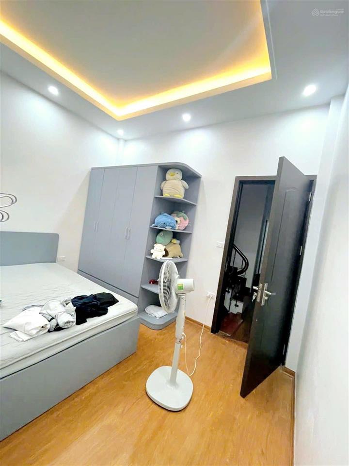 Cho thuê nhà nguyên căn phố đào tấn  ba đình  hà nội