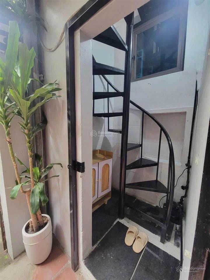 Cho thuê căn hộ phố linh lang  phan kế bính  ba đình  hà nội  8 triệu/tháng