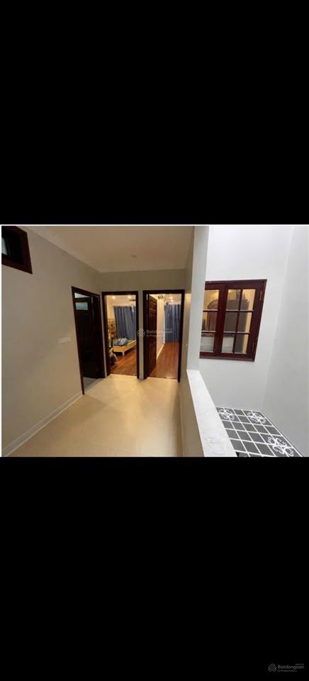 Cho thuê nhà nguyên căn ngõ 535 phố kim mã  thông ra hồ ngọc khánh  80m  5 tầng  mt 6m  ô tô