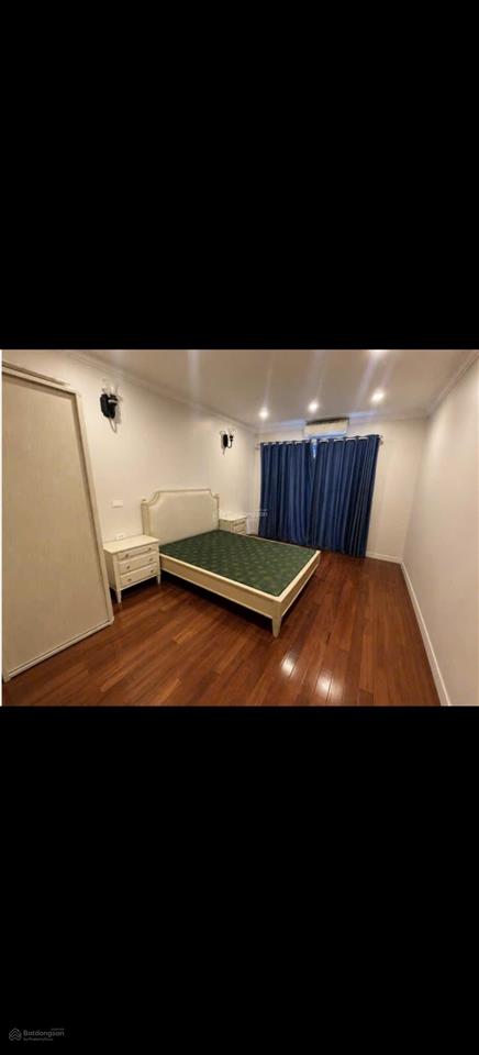Cho thuê nhà nguyên căn ngõ 535 phố kim mã  thông ra hồ ngọc khánh  80m  5 tầng  mt 6m  ô tô