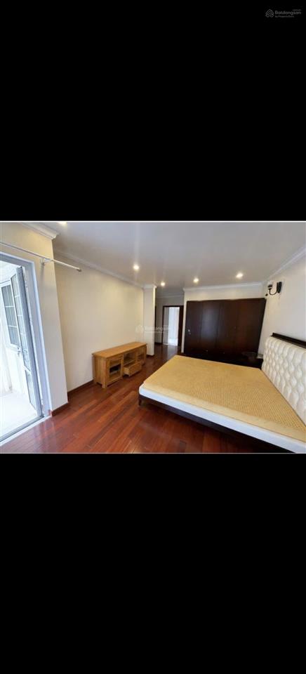Cho thuê nhà nguyên căn ngõ 535 phố kim mã  thông ra hồ ngọc khánh  80m  5 tầng  mt 6m  ô tô