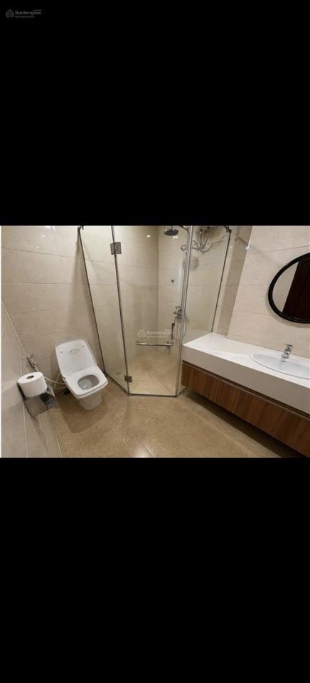 Cho thuê nhà nguyên căn ngõ 535 phố kim mã  thông ra hồ ngọc khánh  80m  5 tầng  mt 6m  ô tô