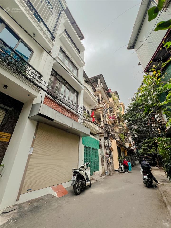 Hiếm  phân lô phố phùng chí kiên  60m  5 tầng  mt 4m 2 ô tô tránh  vỉa hè  kd
