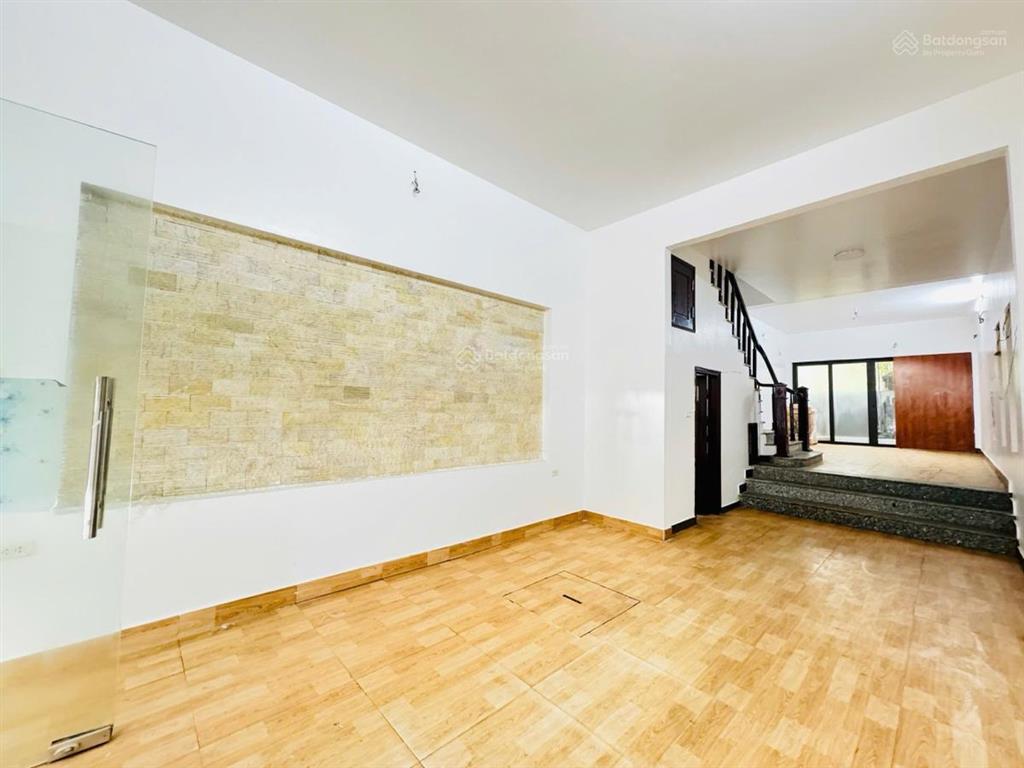Hiếm  phân lô phố phùng chí kiên  60m  5 tầng  mt 4m 2 ô tô tránh  vỉa hè  kd
