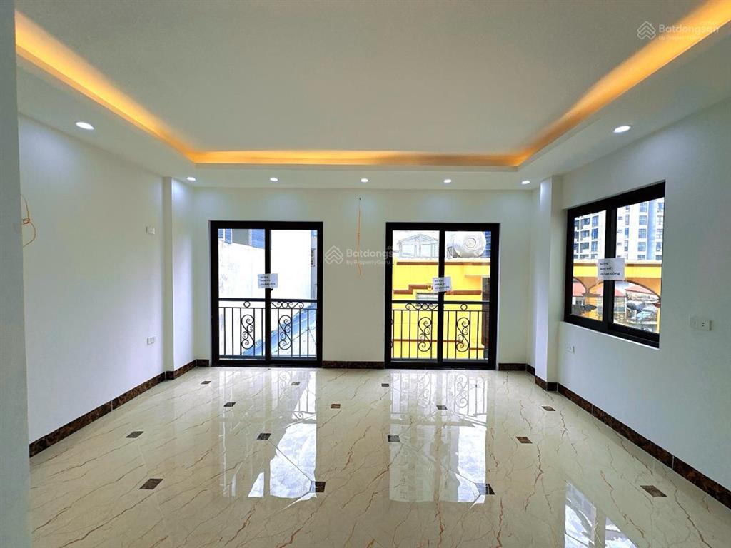 Nhà đẹp  phân lô phố hoàng quốc việt  cầu giấy  hà nội  55m  6 tầng  mt 5,2m  ở  kd